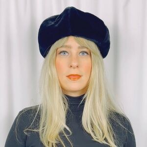 Vintage Faux Fur Winter Beret in Black • Newsboy Cap • Paperboy Hat • Y2K